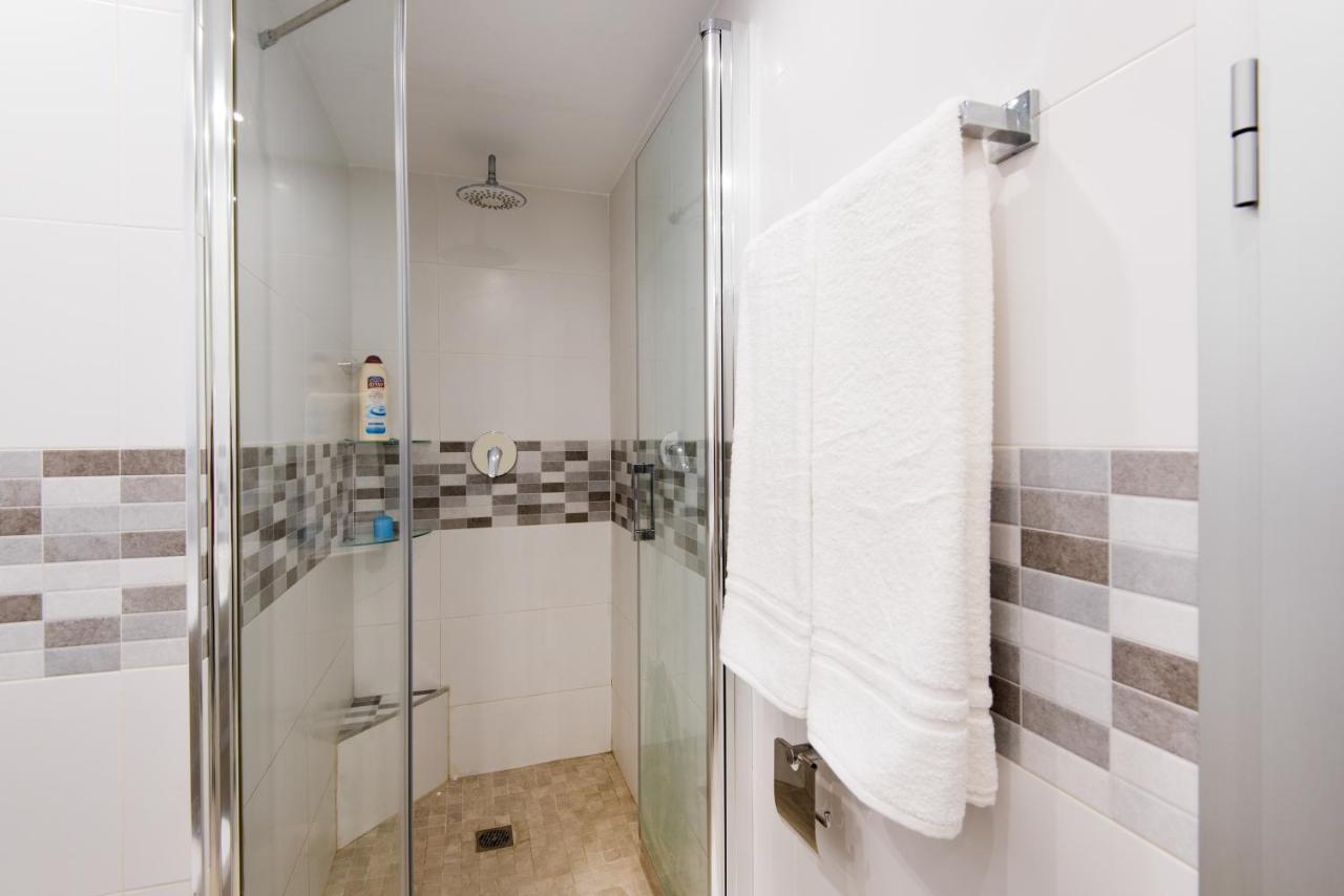 Front Apartment-1st Line Marbella
